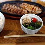 ひこま豚食堂＆精肉店 Boodeli - これで1人1400円位