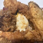 日本橋 天丼 金子半之助 - 天丼の玉子は半熟卵の天ぷらでした。