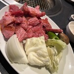 肉のまるふく - 料理写真: