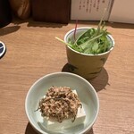 潮騒料理 亢 - 有機野菜のサラダ　鰹節の和風タルタル冷奴