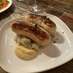 神田ワイン食堂パパン - ブーダンブラン。普通のソーセージと全く別物。