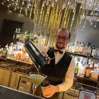 R1 TOKYO Bar&Restaurant - 