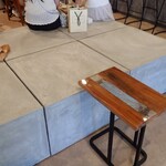 EINS coffee - 店内は前回の訪問より空いてた