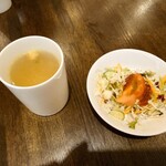元祖Bistroひつじや - ランチのスープとサラダ