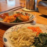 天満 カウンター焼肉 うしすき - ナムル盛り合わせ