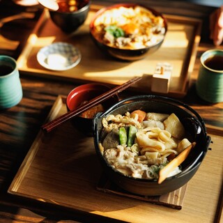 名物3本柱｜すき焼き・親子丼・ほうとう