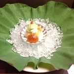 たか田八祥 - 先付け（雲丹の煮凝り、蓮根のとうふ）