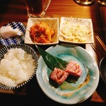 焼肉ホルモン 鍵矢 - 