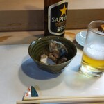 鮨処 匠 - ビール小瓶と付きだし
