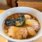 支那そばや - 料理写真: