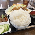 わ楽 - ご飯は、小型の“ハマさん盛り”で。