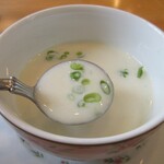 ビストロミルポア - ビスソワーズ（じゃがいもの冷たいポタージュ）