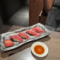 焼肉りんご - 肉寿司
