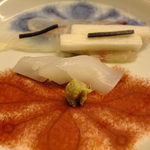 岩さき - お造り・昆布で〆た鯛とイカ