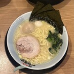 町田商店 福島西口店 - 塩味玉ラーメン(かため･普通･普通)