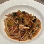 サポーレ - イカと夏野菜のトマトスパゲッティ