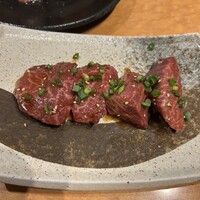 ホルモン焼肉 富や 栄店 - 