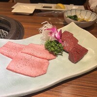 焼肉 しんうち 神楽坂 - 