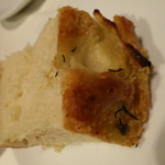 リストランテ・ヒロソフィー 銀座 - 玉ねぎのフォカッチャ