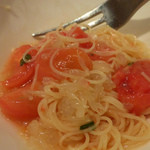 リストランテ・ヒロソフィー 銀座 - 高知産フルーツトマトのカッペリーニ