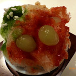 リストランテ・ヒロソフィー 銀座 - 徳次郎の天然氷のかき氷（新鮮なイチゴのソース）