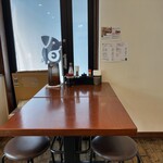 いちふじ - 4人用テーブル