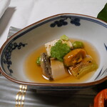 水明館 - 蓮の葉の下