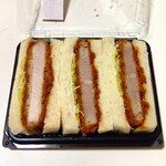 小麦の郷 - 料理写真:三元豚やわらかかつサンド（518円）