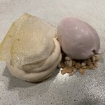 uto - 【甘】桃　茗荷　白桃・冬瓜・ベルベーヌ（ハーブ）のダコワーズ（dacquoise)・ココ（メレンゲ焼菓子）、茗荷のソルベ