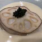 uto - 【温】新蓮根　青万寿瓜（青パパイヤ）烏賊　キャビア添え　ベルモットをベースにしたソース