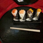 おにぎりこんが 羽田空港国際線ターミナル店 - 辛子明太子、しゃけ、牛すき＋卵黄、卵黄