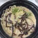 ラーメンまこと屋 - 料理写真:牛白湯ラーメン