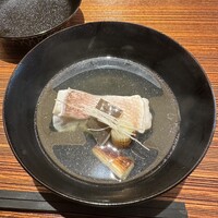 室町 唯 - 