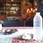 シュワルツ カッツ - お水がペットボトル（持ち帰りOKでした）