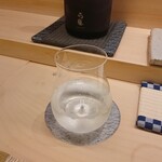 山本進一郎 - グラスに半合