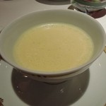 レ セゾン - 前菜③サフラン風味のスープ