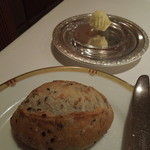 レ セゾン - パンはこの他お代わりあり