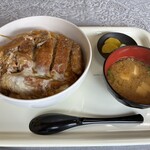 白石屋 - カツ丼。