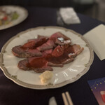 ホテル椿山荘東京 - 目の前で切ってくださるローストビーフ