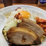 麺屋しずる 刈谷逢妻店 - まぜそば(醤油 味:普通 あぶら:普通 ニンニク:有)