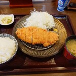 ローン - 料理写真:金華豚ロースかつ定食100g（1980円）