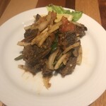 ヒマラヤテーブル - ビールばかり飲んでるが料理もしっかり旨いのよ