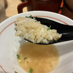 浅草牛光 - 肉の出汁がしっかりと効いたスープで楽しむお茶漬け風