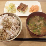 トーコーキッチン - 野菜のキッシュ 副菜二品 豚汁 ご飯