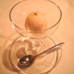アル・ケッチァーノ - お口直しのラフランスのシャーベット