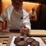 肉屋 田中 - ステーキの音を聴くBOSS