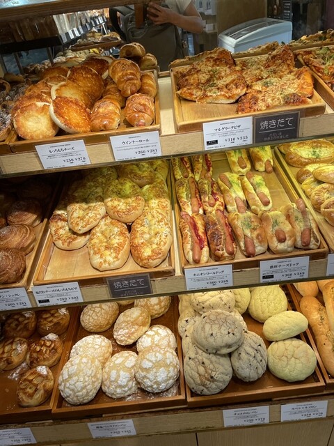 Koubeya Fresh Bakery Shinbashi eki ten - Shimbashi/Bread | Tabelog