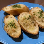 俺の洋食 ボナペティ ピコ - ガーリックトースト