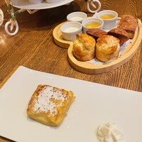 BISTRO FAVORI 代官山 - 