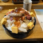 ファミリーすしガーデンハウス - 特大まかないちらし(ご飯3合)3300円